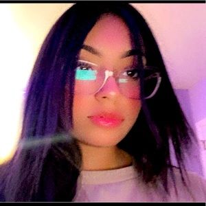 Meet your Posher, Yanelly